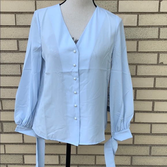 ❌DONATED❌Pale Blue Pearl Button Up V-neck Blouse Top - Picture 4 of 8